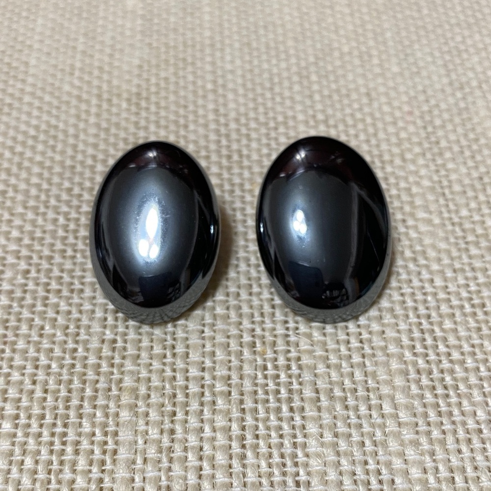Elegant Black Oval hematite gemstone sterling silver pierced Earrings
